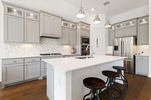 302 Dove Falls Drive, Argyle, TX 76226