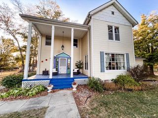 601 N Grand Avenue, Fowlerville Village, MI 48836