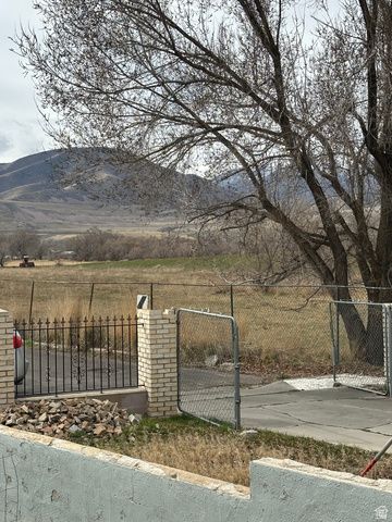 8084 W MELVILLE DR, Magna, UT 84044