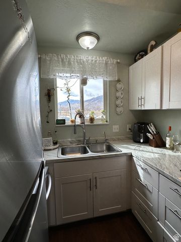 8084 W MELVILLE DR, Magna, UT 84044