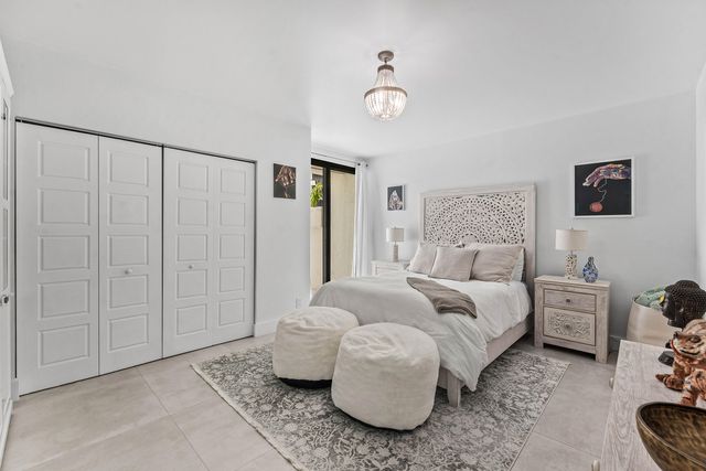 3966 N Ocean Drive 8, Riviera Beach, FL 33404
