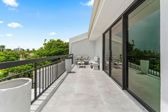 3966 N Ocean Drive 8, Riviera Beach, FL 33404