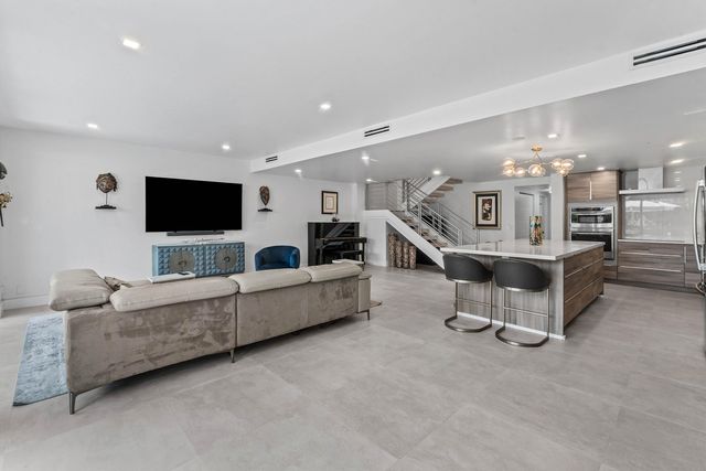 3966 N Ocean Drive 8, Riviera Beach, FL 33404