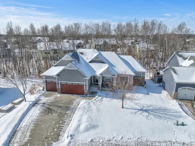 858 Fox Road, Lino Lakes, MN 55014