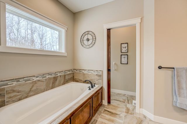 858 Fox Road, Lino Lakes, MN 55014