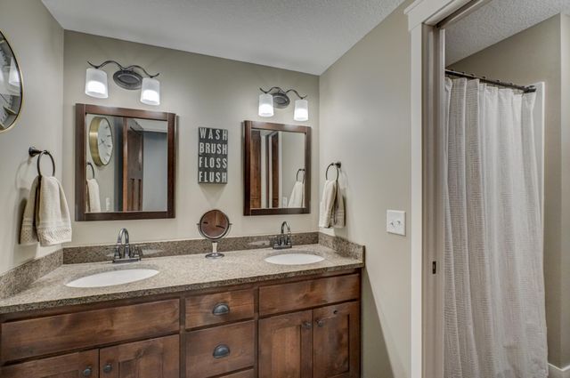 858 Fox Road, Lino Lakes, MN 55014