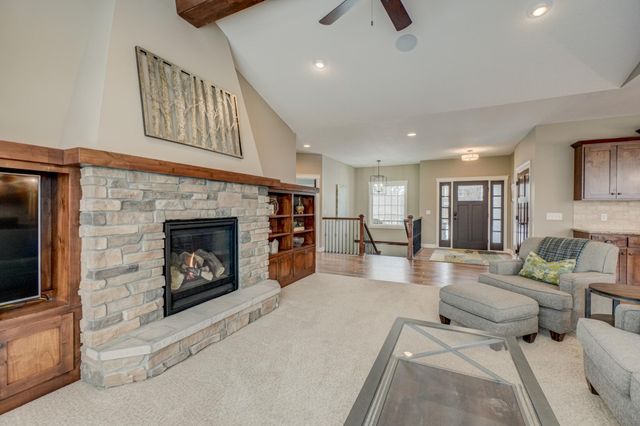 858 Fox Road, Lino Lakes, MN 55014