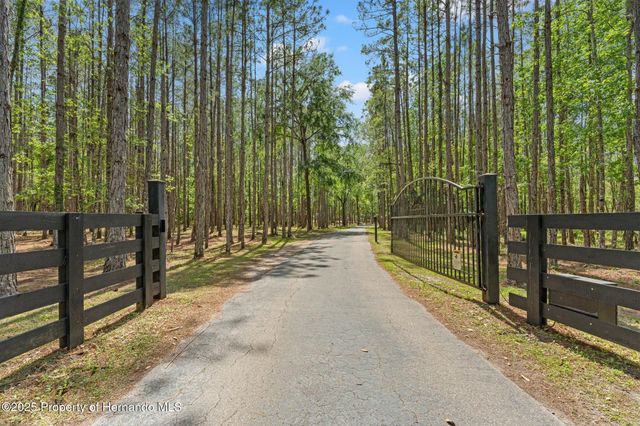 3431 Saturn Road, Brooksville, FL 34604