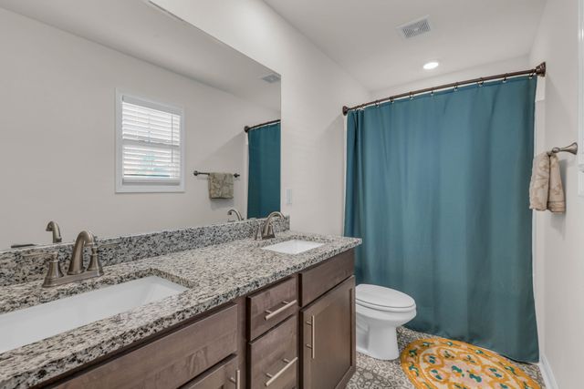 415 Hillside Dr, Clarksville, TN 37040