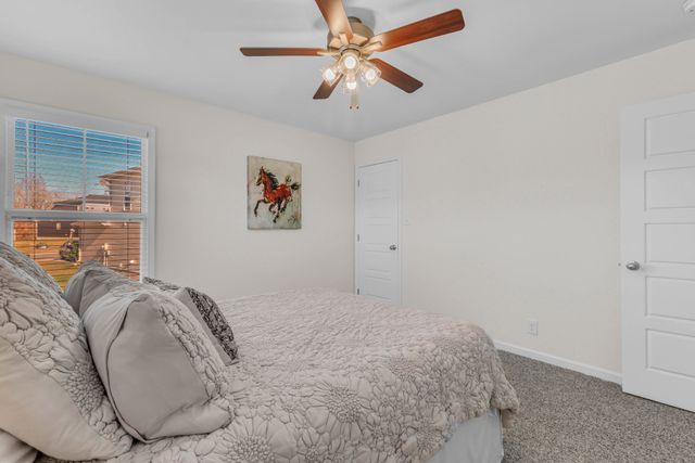 415 Hillside Dr, Clarksville, TN 37040