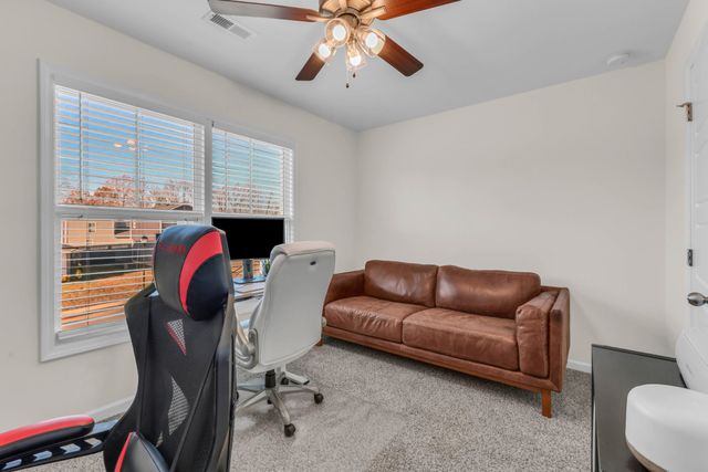 415 Hillside Dr, Clarksville, TN 37040