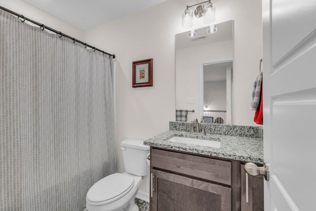 415 Hillside Dr, Clarksville, TN 37040