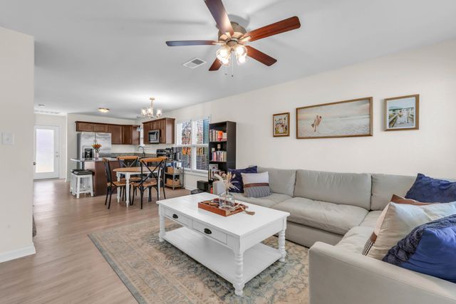 415 Hillside Dr, Clarksville, TN 37040