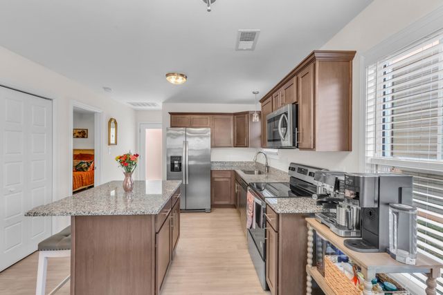 415 Hillside Dr, Clarksville, TN 37040