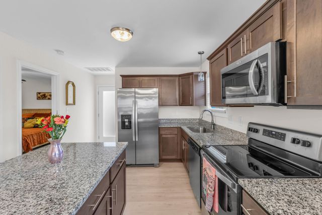 415 Hillside Dr, Clarksville, TN 37040