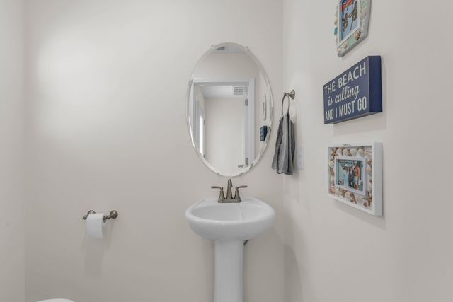 415 Hillside Dr, Clarksville, TN 37040