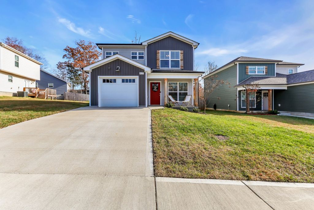 415 Hillside Dr, Clarksville, TN 37040