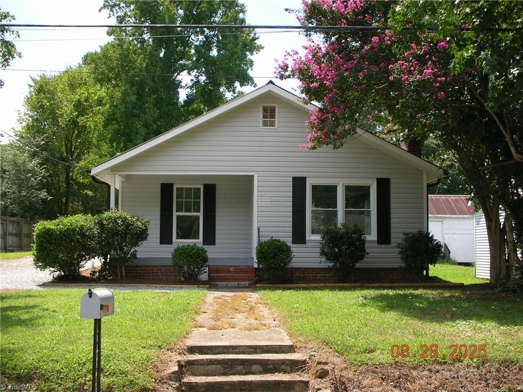 45 N Finch Avenue, Denton, NC 27239