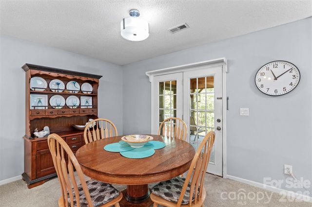104 Parkers Grove Lane, Statesville, NC 28677