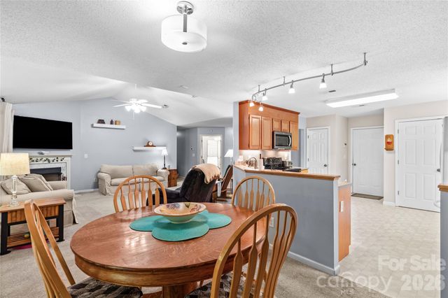 104 Parkers Grove Lane, Statesville, NC 28677
