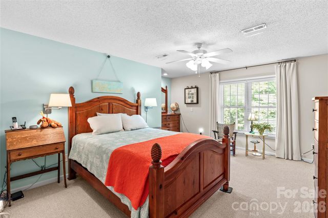 104 Parkers Grove Lane, Statesville, NC 28677