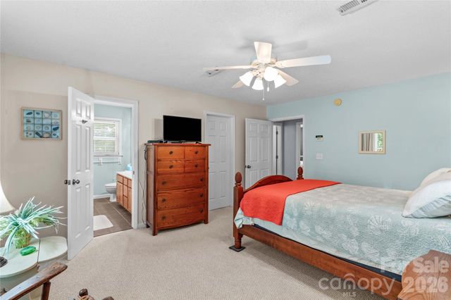 104 Parkers Grove Lane, Statesville, NC 28677