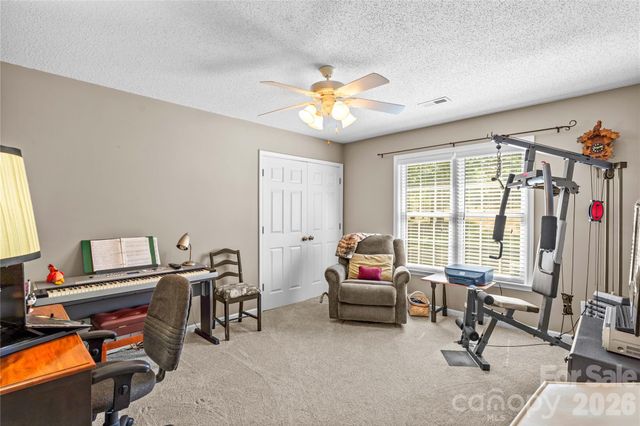 104 Parkers Grove Lane, Statesville, NC 28677