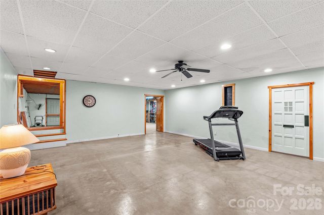 104 Parkers Grove Lane, Statesville, NC 28677