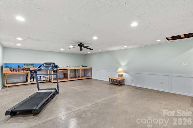 104 Parkers Grove Lane, Statesville, NC 28677