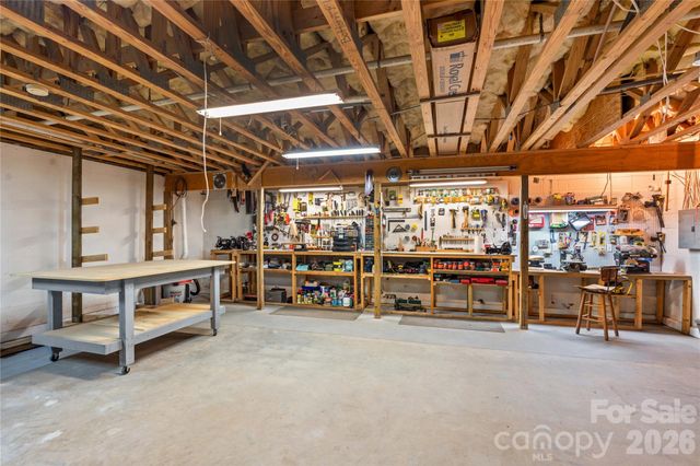 104 Parkers Grove Lane, Statesville, NC 28677