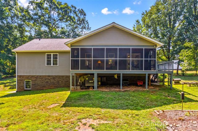 104 Parkers Grove Lane, Statesville, NC 28677