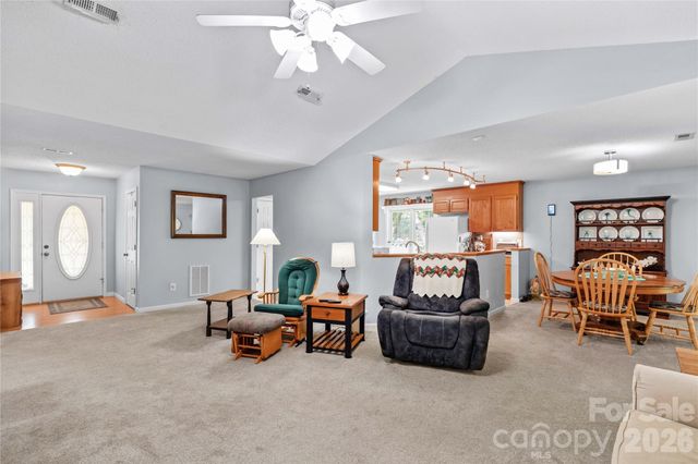 104 Parkers Grove Lane, Statesville, NC 28677