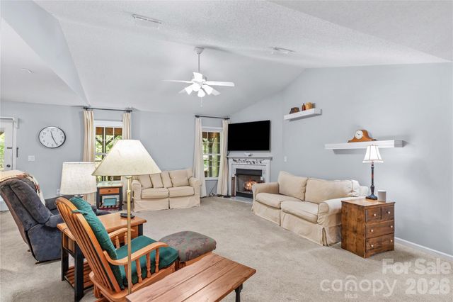 104 Parkers Grove Lane, Statesville, NC 28677