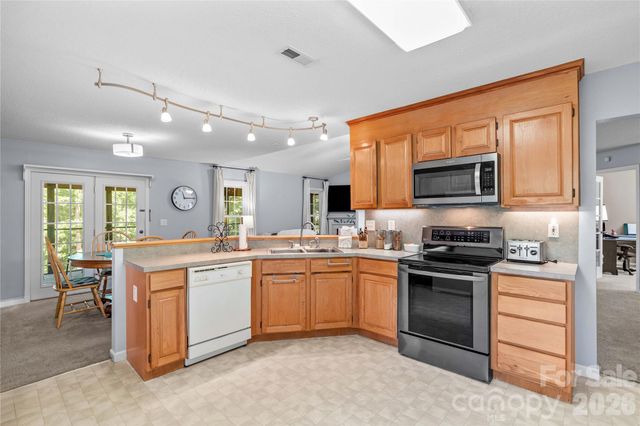 104 Parkers Grove Lane, Statesville, NC 28677