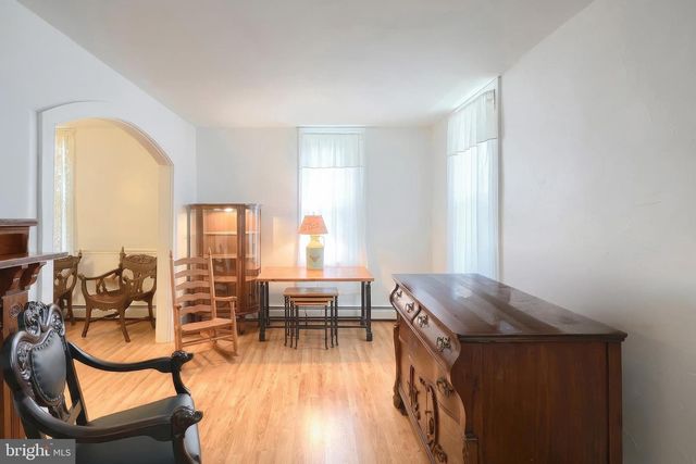 157 W MAIN ST, Windsor, PA 17366