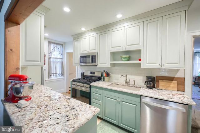 157 W MAIN ST, Windsor, PA 17366