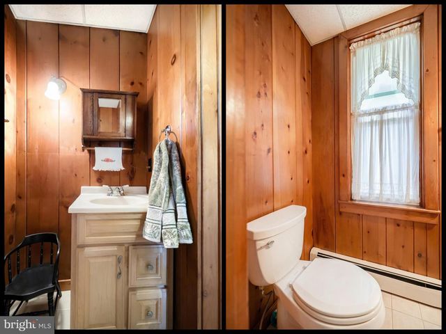 157 W MAIN ST, Windsor, PA 17366