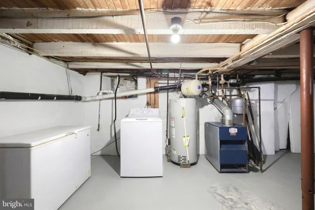 157 W MAIN ST, Windsor, PA 17366