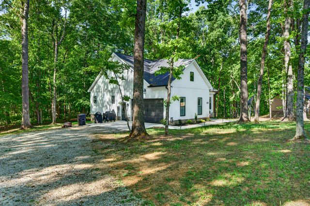 1222 Breeden Rd, Charlotte, TN 37036
