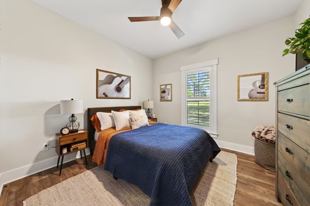 1222 Breeden Rd, Charlotte, TN 37036