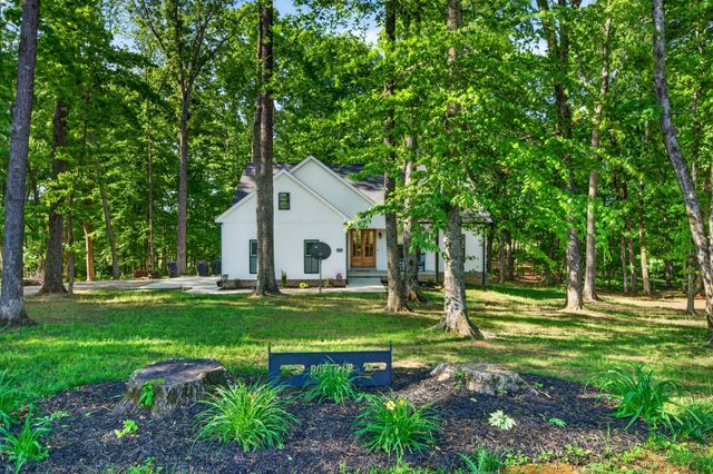 1222 Breeden Rd, Charlotte, TN 37036