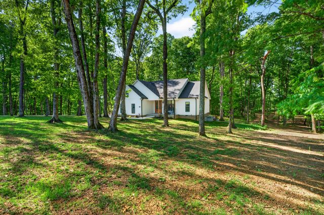 1222 Breeden Rd, Charlotte, TN 37036