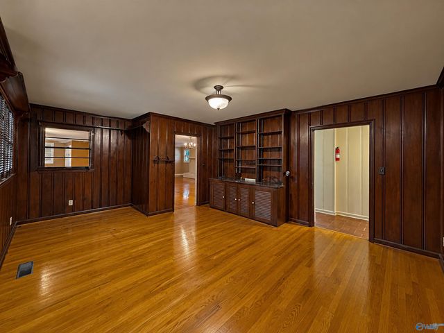 1615 Woodland Street, Decatur, AL 35601