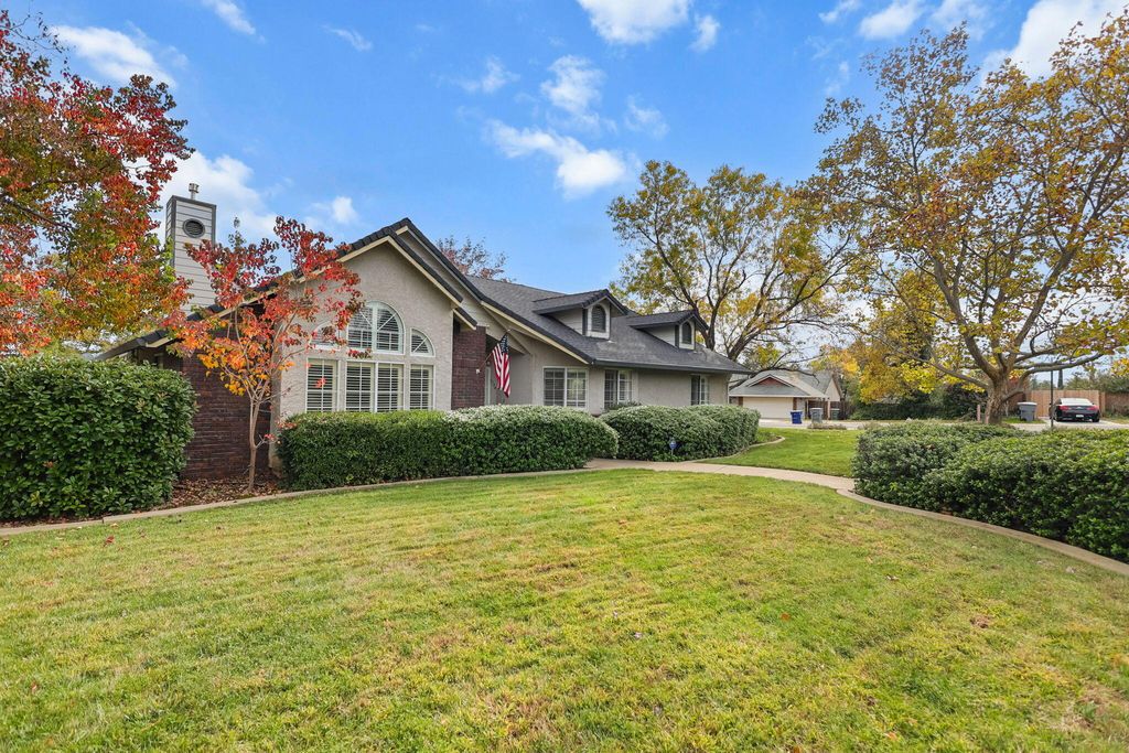 2794 Summerbreeze Place, Redding, CA 96001