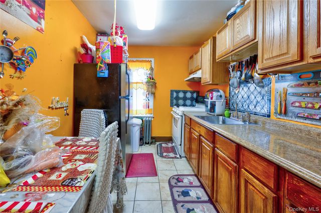 19132 113th Avenue, Saint Albans, NY 11412