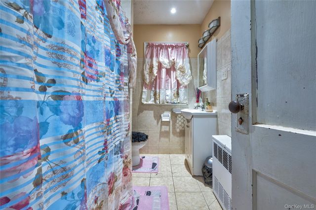 19132 113th Avenue, Saint Albans, NY 11412