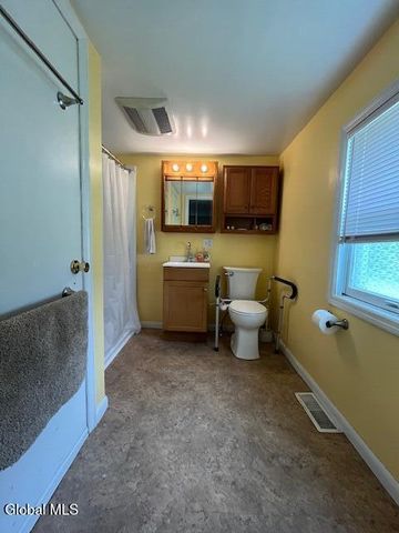 12 Cottage Lane, Bethlehem, NY 12158