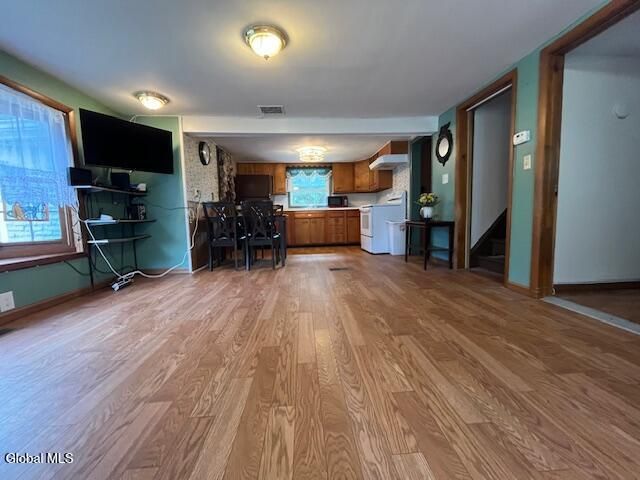 12 Cottage Lane, Bethlehem, NY 12158