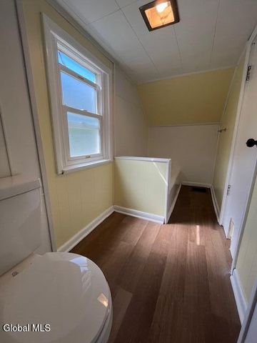 12 Cottage Lane, Bethlehem, NY 12158