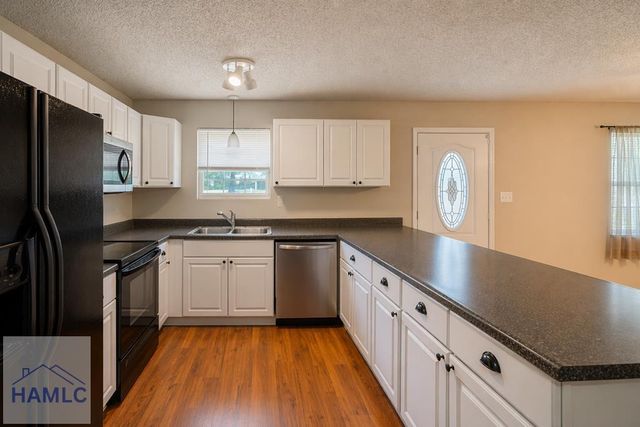 801 Wildwood Drive, Hinesville, GA 31313